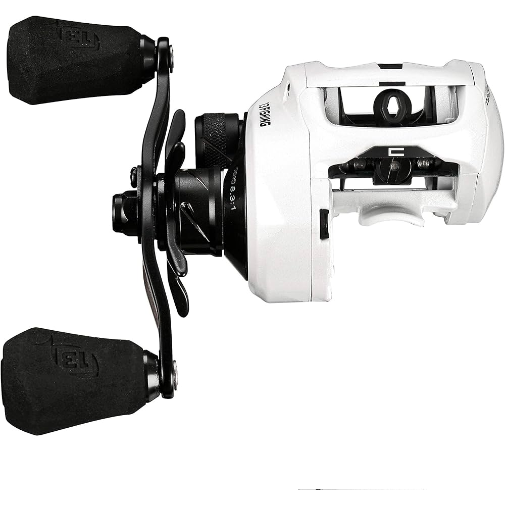 13 Fishing Concept C2 Baitcast Reel Right Hand Wind