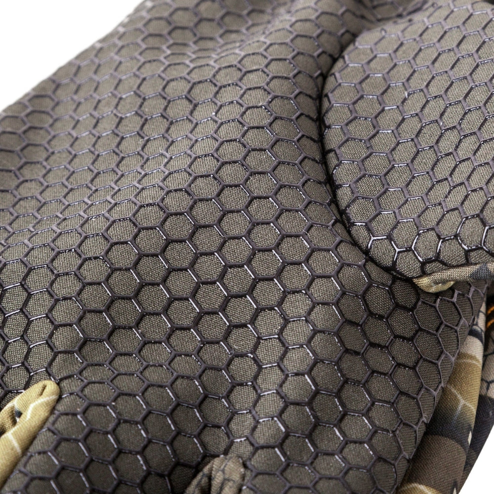 Hunters-Elemement-Legacy-Gloves-Grip
