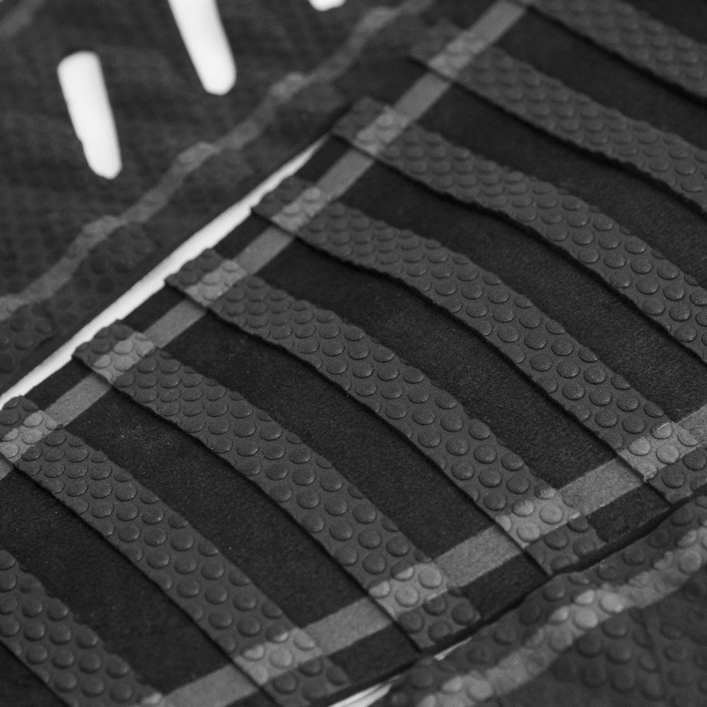 O_E-Kanoa-Igarashi-Lite-Trac-Surfboard-Tail-Pad