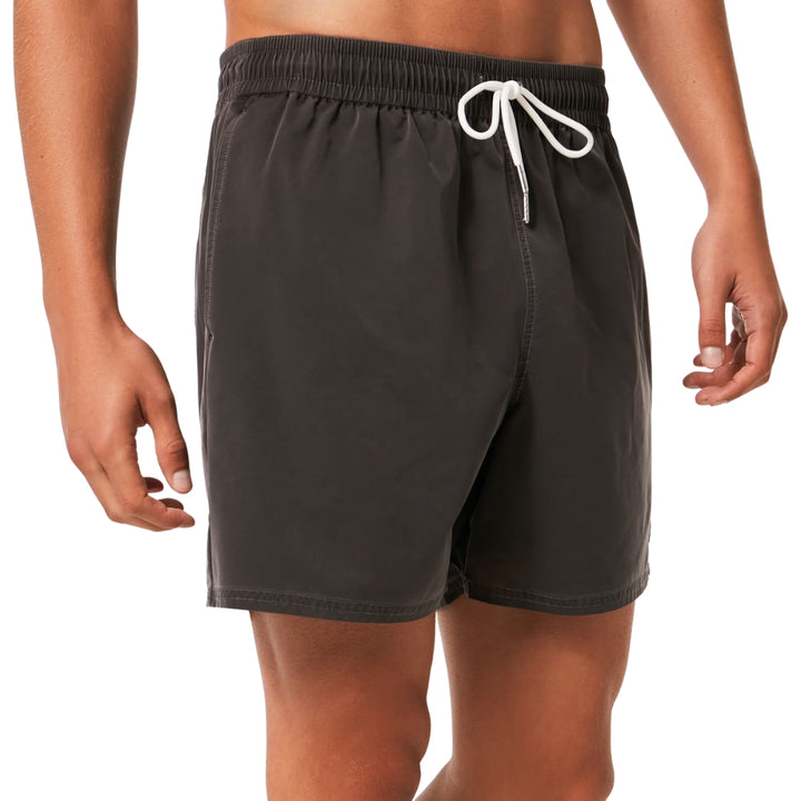 Oakley-Robinson-RC-16-Beachshort-Blackout