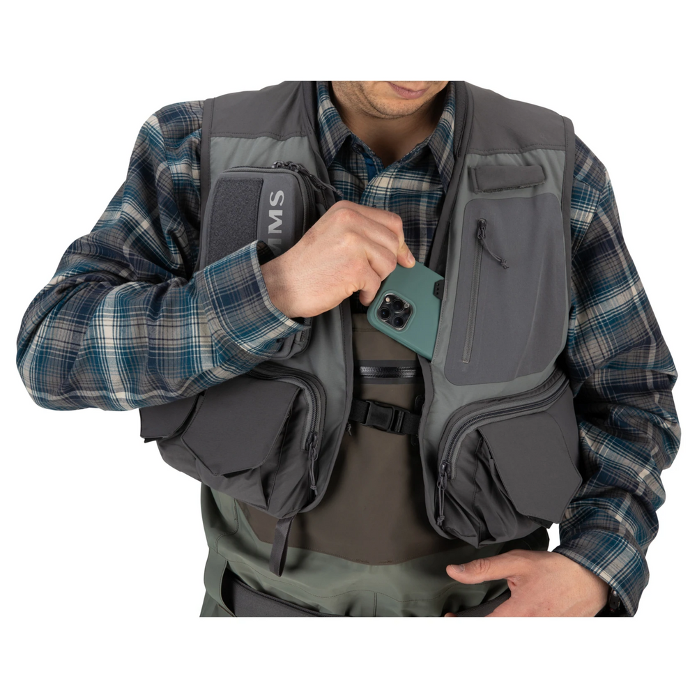 Simms-Freestone-Vest-Phone-Pouch