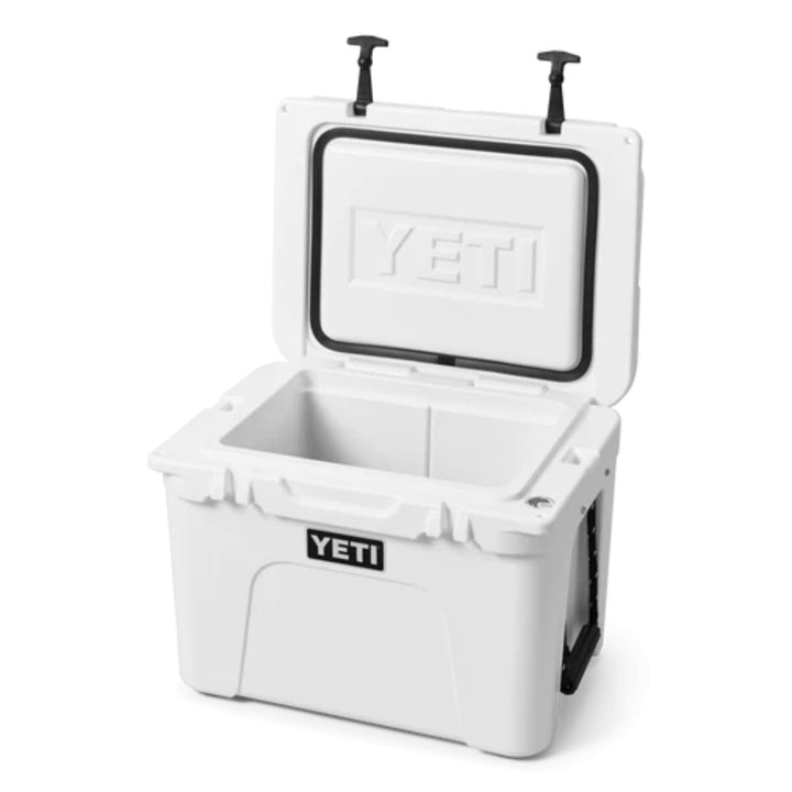 Yeti-Tundra-Cooler-35-Open